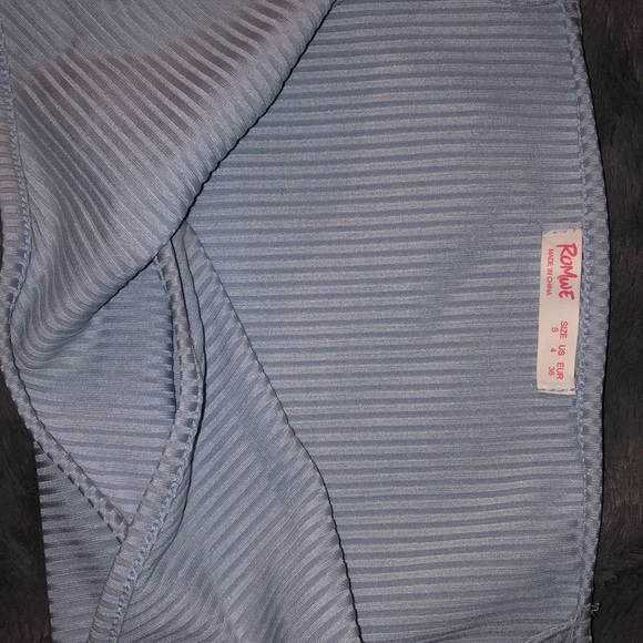 Blue crop top - Picture 3 of 3